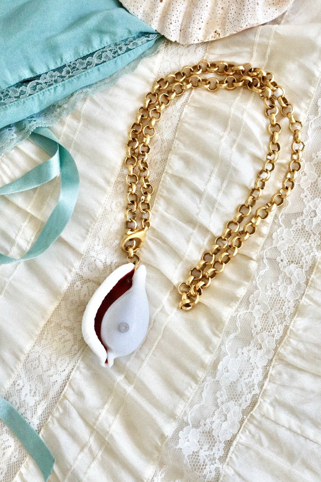 La Concha Necklace