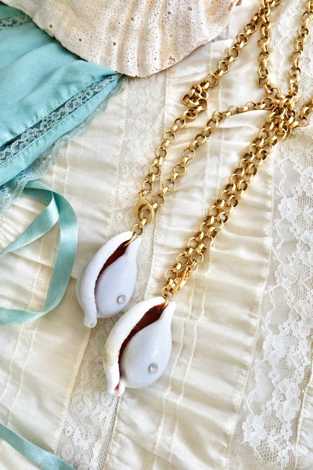 La Concha Necklace